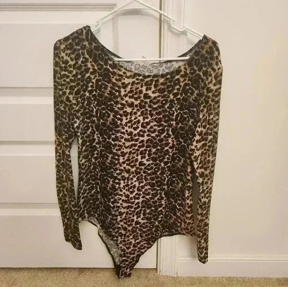 Leopard Print Bodysuit Size M NWT Long Sleeves Yelete #I279 - Picture 3 of 5
